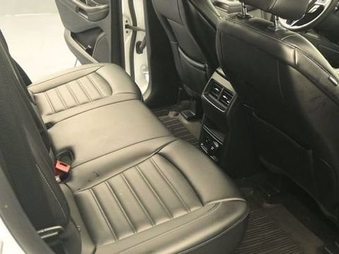 Certified 2024 Ford Edge SEL w/ Convenience Package AWD/4WD image 17