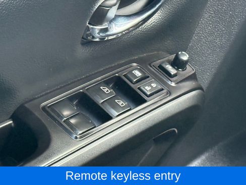 Used 2021 Nissan Titan PRO-4X w/ Pro-4x Convenience Package image 32