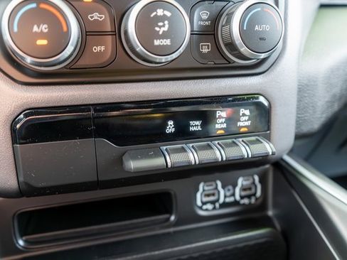 Used 2022 RAM 1500 Big Horn image 28