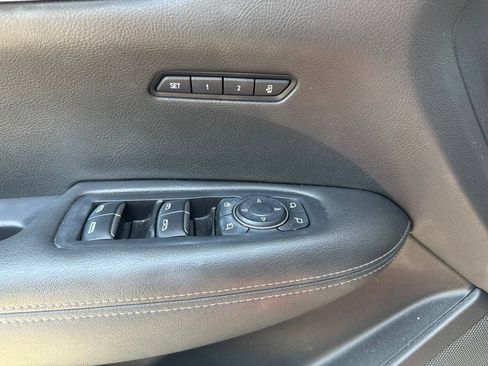 Used 2021 Cadillac XT6 Premium Luxury FWD image 14