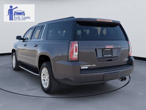 Used 2017 GMC Yukon XL SLT w/ HD Trailering Package image 6