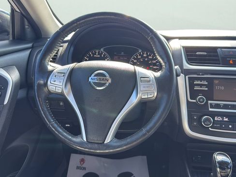 Used 2017 Nissan Altima 2.5 SL FWD image 9