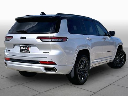 Used 2025 Jeep Grand Cherokee L Summit AWD/4WD image 13