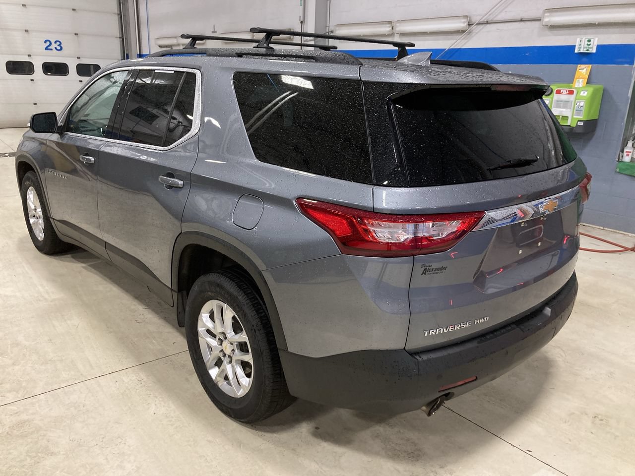 Used 2021 Chevrolet Traverse LT AWD/4WD image 5