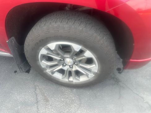 Used 2024 Chevrolet Silverado 1500 High Country w/ Technology Package image 4