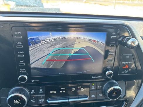 Used 2020 Toyota Highlander L image 20