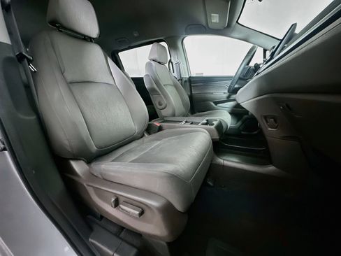 Used 2018 Honda Odyssey EX image 28