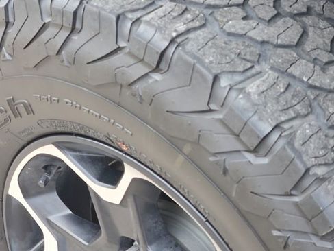 Used 2023 Jeep Wrangler Unlimited Rubicon 4xe image 9