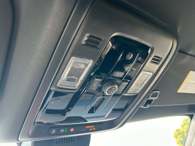 New 2026 Chevrolet Tahoe High Country AWD/4WD image 38