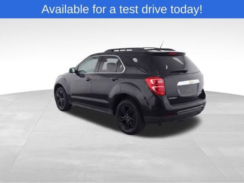 Used 2017 Chevrolet Equinox LT image 3