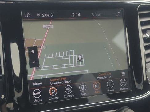 Used 2020 Jeep Grand Cherokee Altitude image 18