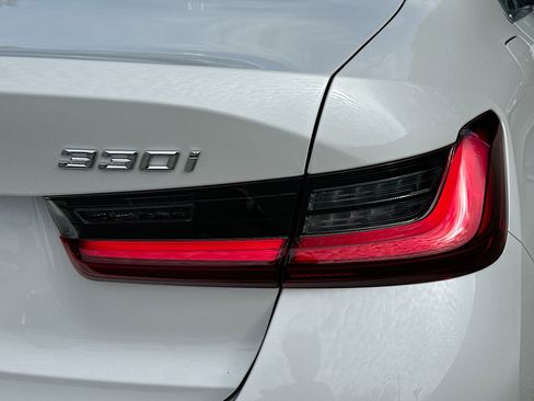 Used 2025 BMW 330i Sedan image 32