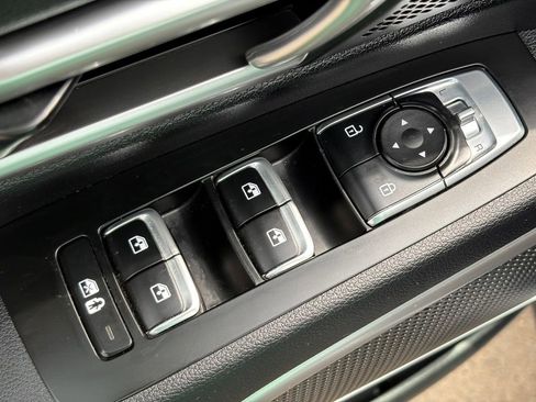 Used 2024 Kia Telluride S FWD image 18