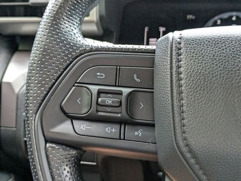 Used 2025 Toyota Tacoma SR5 AWD/4WD image 23