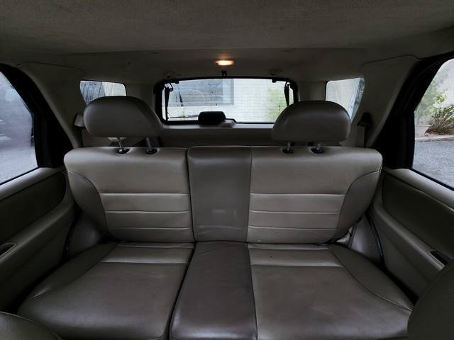 Used 2004 Ford Escape XLT AWD/4WD image 18