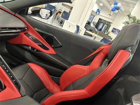 Used 2025 Chevrolet Corvette Stingray w/ Stealth Interior Trim Package image 19