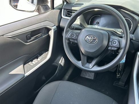 Used 2025 Toyota RAV4 LE AWD/4WD image 16