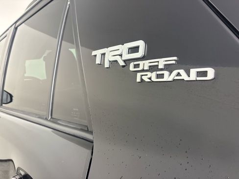 Used 2018 Toyota 4Runner TRD Off-Road Premium image 9