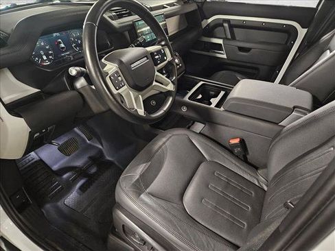 Used 2022 Land Rover Defender 110 SE AWD/4WD image 9