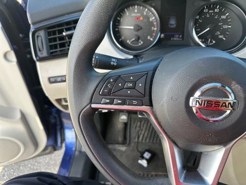 Used 2020 Nissan Rogue Sport SV image 20