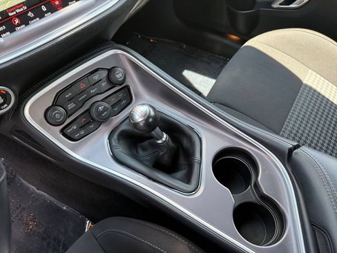 Used 2022 Dodge Challenger R/T Scat Pack RWD image 19