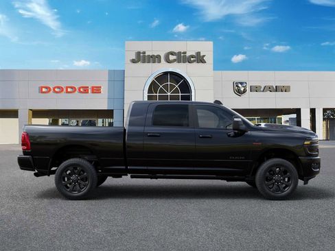 New 2026 RAM 2500 Laramie AWD/4WD image 21