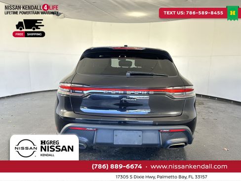 Used 2022 Porsche Macan image 10
