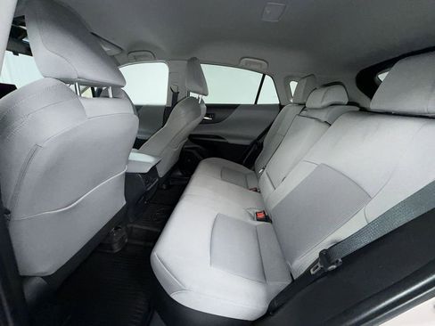 Certified 2024 Toyota Venza LE image 8