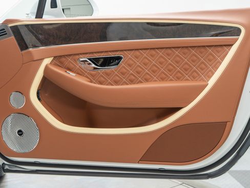 Used 2022 Bentley Continental GT Speed image 40