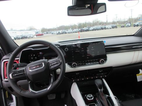 New 2026 GMC Canyon AT4X AWD/4WD image 17