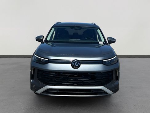 Used 2026 Volkswagen Tiguan S FWD image 8