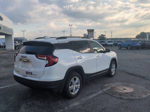 Used 2024 GMC Terrain SLE w/ Driver Convenience Package AWD/4WD image 6