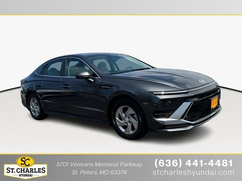 Used 2025 Hyundai Sonata SE FWD image 1