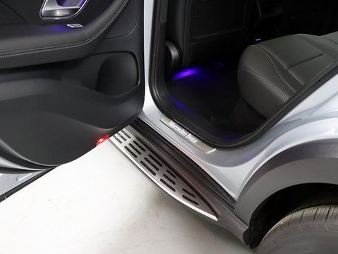 Certified 2025 Mercedes-Benz GLE 450 4MATIC image 31