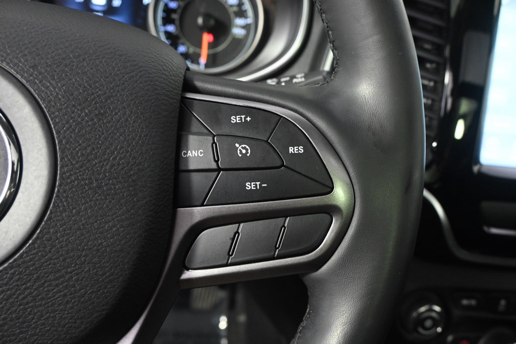 Used 2019 Jeep Cherokee Limited AWD/4WD image 34