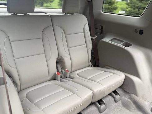 Used 2017 GMC Acadia SLT image 27