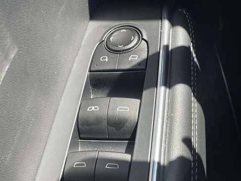 Used 2024 GMC Acadia Elevation image 21