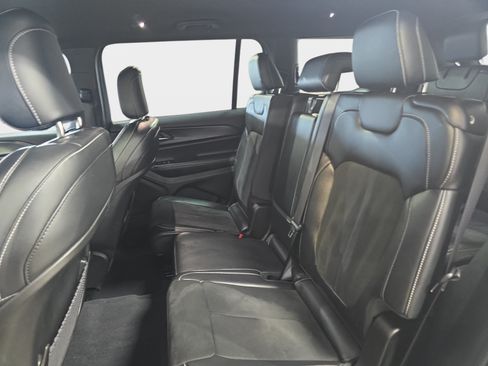 Used 2023 Jeep Grand Cherokee L Laredo AWD/4WD image 11