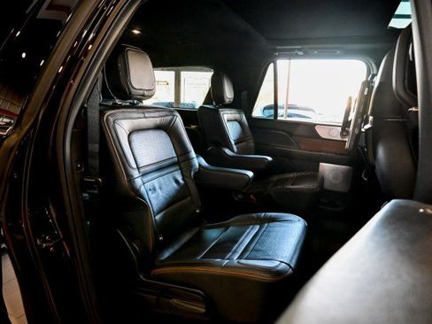 Used 2022 Lincoln Navigator L Black Label image 28