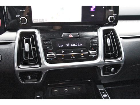 Certified 2023 Kia Sorento SX FWD image 30