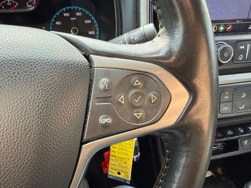 Used 2022 Chevrolet Colorado Z71 AWD/4WD image 14