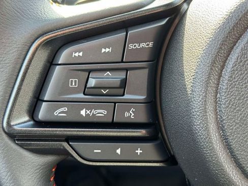 Used 2025 Subaru Crosstrek 2.5i Limited w/ Crosstrek Mirror Package image 28