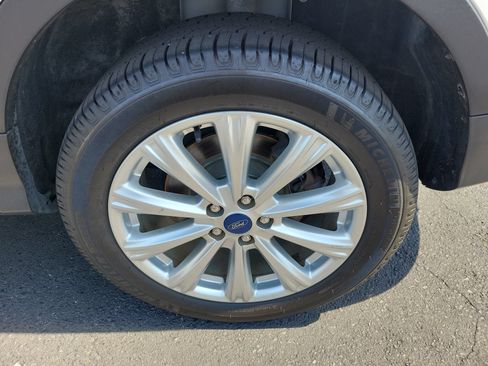 Used 2019 Ford Escape SEL AWD/4WD image 35