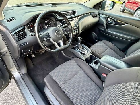 Used 2018 Nissan Rogue Sport SV w/ SV All-Weather Package image 21