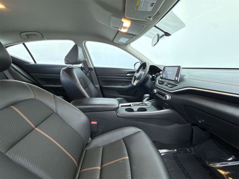 Used 2019 Nissan Altima 2.5 SR image 14