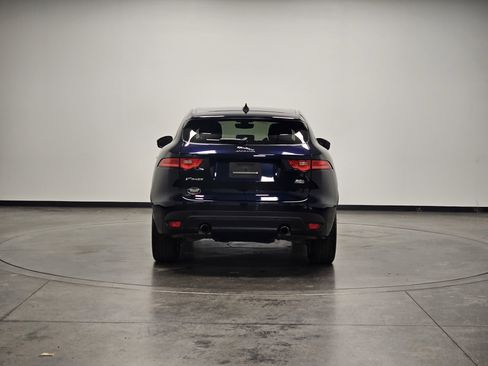 Used 2020 Jaguar F-PACE R-Sport image 7