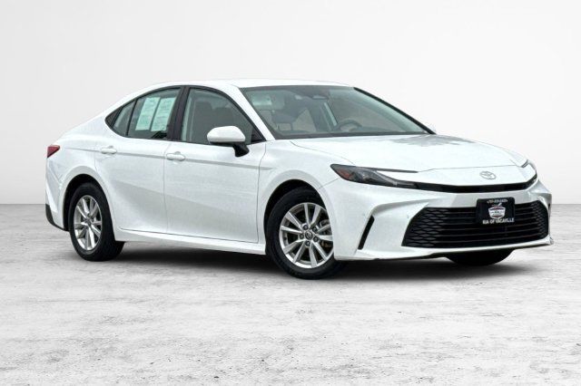 Used 2025 Toyota Camry LE FWD image 2