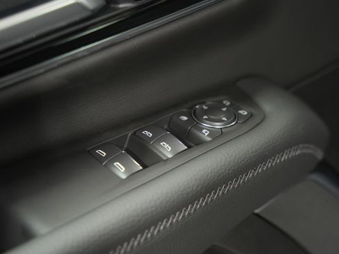 New 2026 GMC Yukon Denali w/ Denali Reserve Package image 32