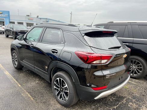 Used 2024 Chevrolet TrailBlazer LT w/ Driver Confidence Package image 4