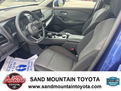 Used 2023 Nissan Rogue SV AWD/4WD image 12
